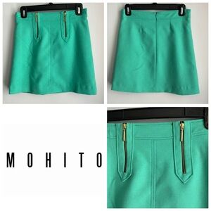 NEW ! Teal/mint green mini skirt size XS with gold zippers